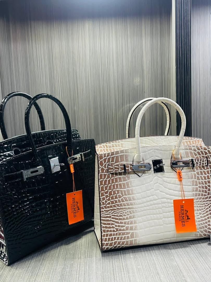 Luxury Crocodile Handbag  Elegant Designer Style